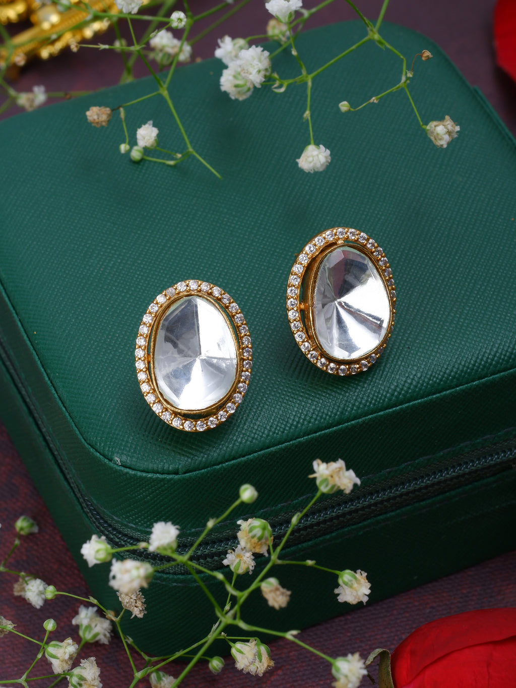 Esha moissanite studs