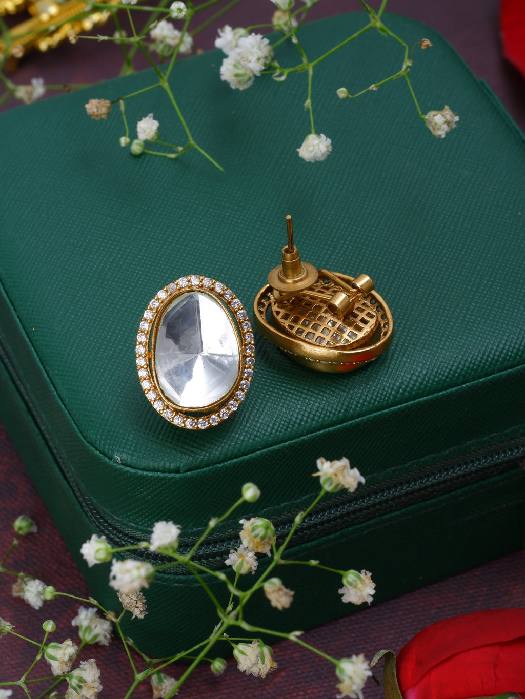 Esha moissanite studs